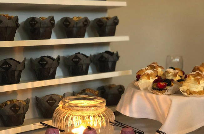 Leckere Törtchen und Muffins als Cafe Buffet - Eindrücke vom Schloss Brandis